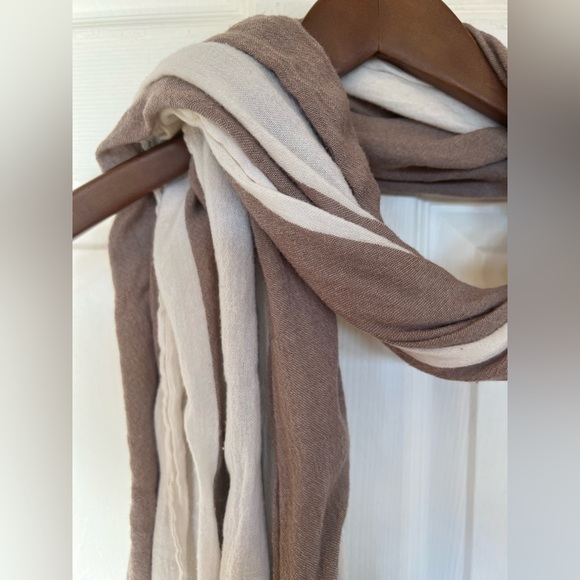 Cream & Tan Scarf - Picture 5 of 8